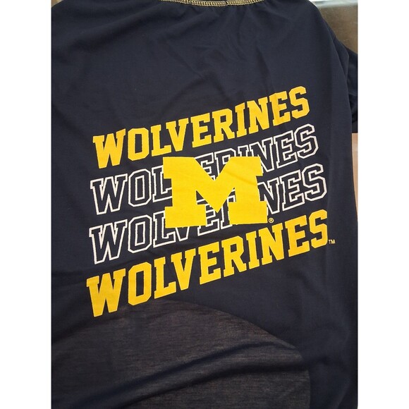 NEW! Michigan Wolverines Pet T-Shirt, Size XL - Picture 2 of 5